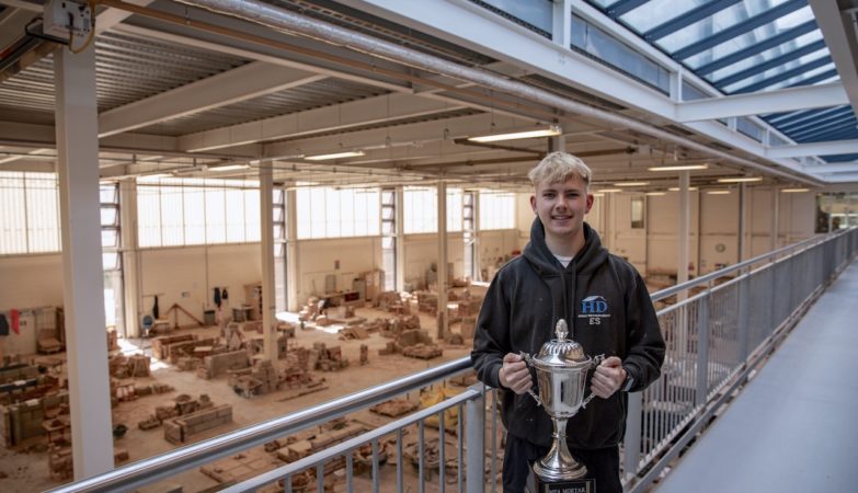 Leeds College of Building Apprentice Crowned National Senior Champion at Guild of Bricklayers Final
